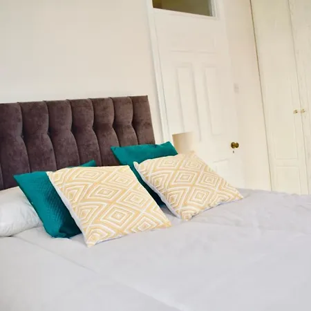 Apartment Modern & Renovated 2 Bedroom Flat In Rathmines